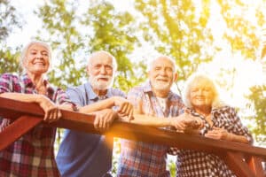 Im Ruhestand soziale Kontakte pflegen